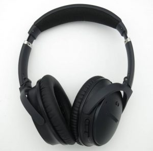 Bose-QC35-Active-Noise-Cancelling-Headphones-for-Sleeping