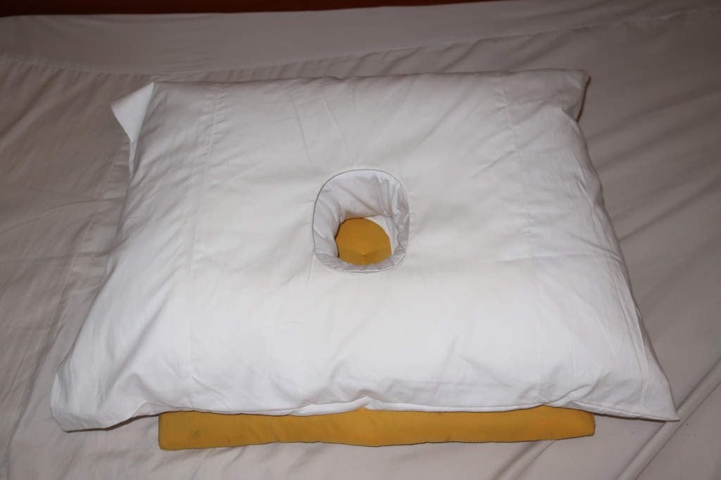 How to Sleep with Headphones and Earbuds How to Sleep with Headphones and Earbuds