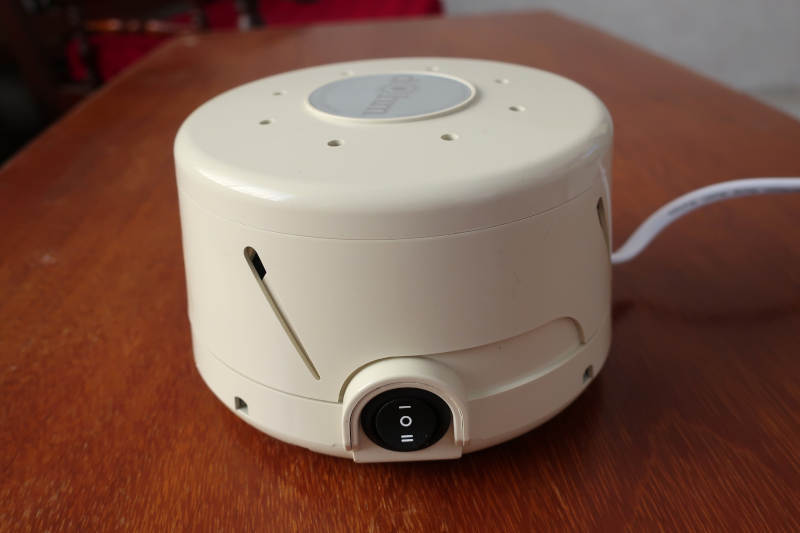 Marpac Dohm Classic with two fan speeds